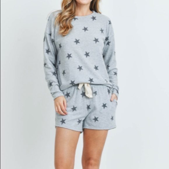 Grey Star Print Long Sleeve Top & Shorts Set - Picture 3 of 6